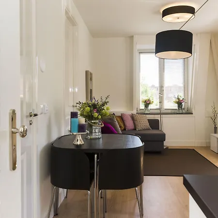 Stayci Serviced Station Appartement Den Haag