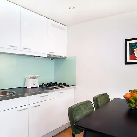 Stayci Serviced Station Appartement Den Haag