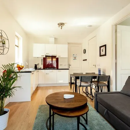 Stayci Serviced Apartments Central Station Apartment