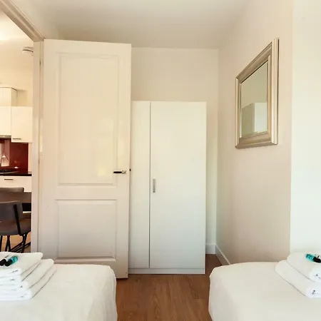 Stayci Serviced Station Appartement *